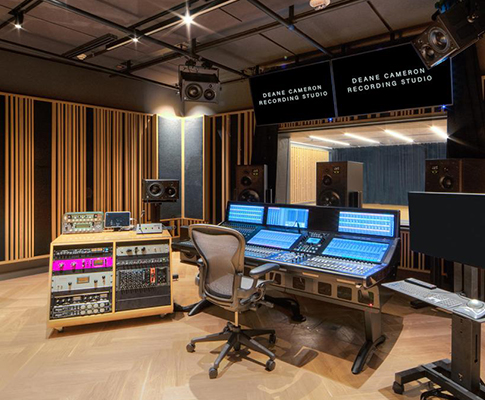 传奇 Massey 音乐厅使用SSL System T S500 调音台升级全新杜比全景声 (Dolby Atmos) 系统